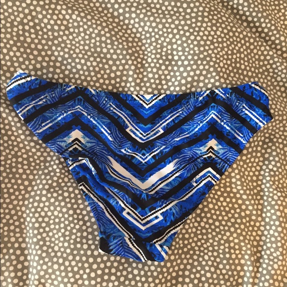 Blue white and black patterned bathing suit - Picture 3 of 6